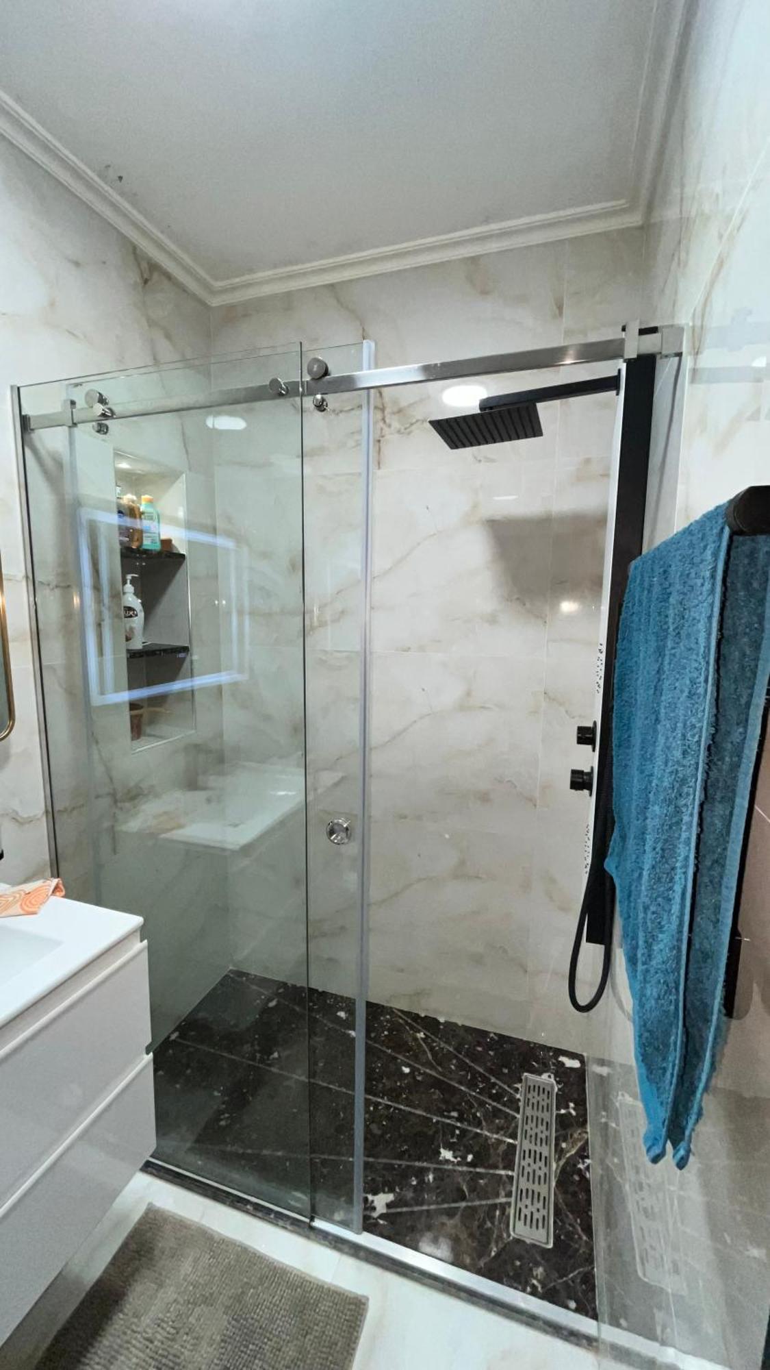De Luxe A Achakar Hill - Vue Imprenable Et Acces A Deux Piscines Appartement
